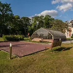 Chateau Leken's Bed & Breakfast Saint Germain la campagne