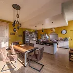 Chateau Leken's 4*