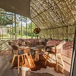 Chateau Leken's 4*
