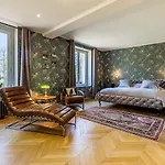Chateau Leken's Bed & Breakfast