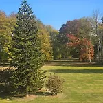Chateau Leken's 4*