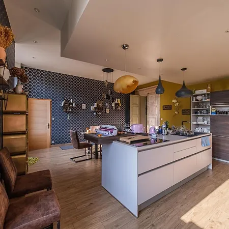 ベッド・アンド・ブレックファスト Chateau Le Grand Bus