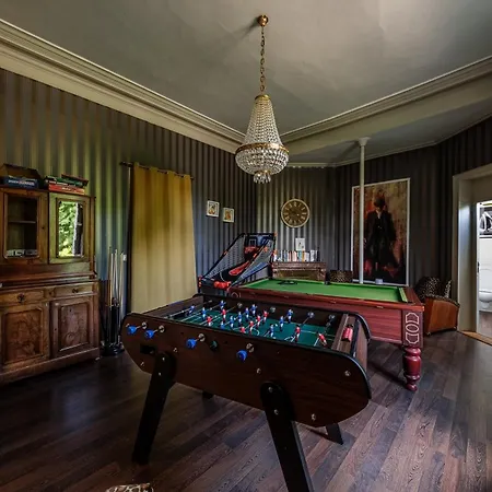 Chateau Le Grand Bus 4* Saint Germain la campagne