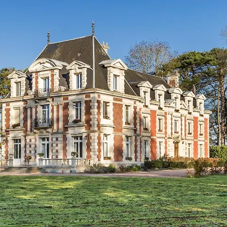 ベッド・アンド・ブレックファスト Chateau Le Grand Bus