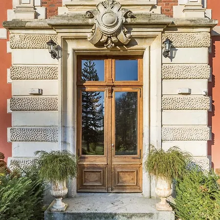 Chateau Le Grand Bus Bed & Breakfast Saint Germain la campagne