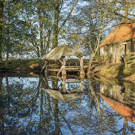 Chateau Leken's Bed & Breakfast 4*