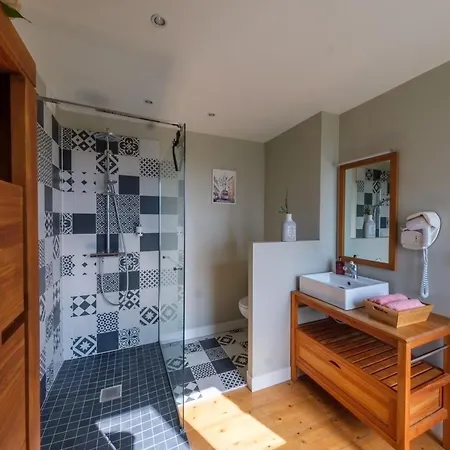 Chateau Le Grand Bus 4*