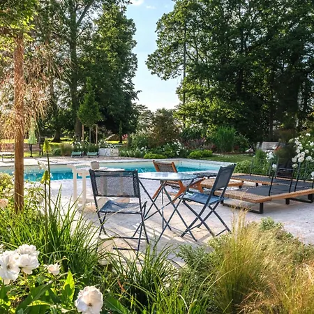 Chateau Leken's Bed & Breakfast